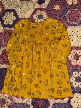 wonder nation Mustard Yellow Toddler Dress w/ ADORABLE Hedgehog and Daisy Print